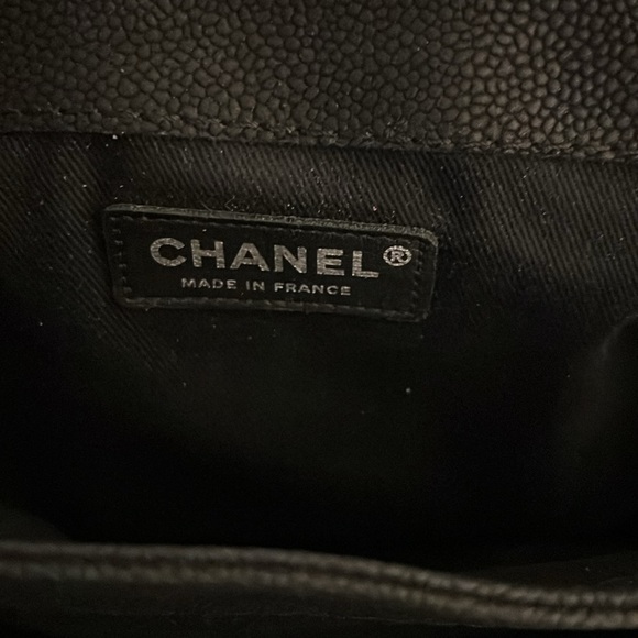 Chanel Black Quilted Leather Shoulder Bag - Picture 7 of 8